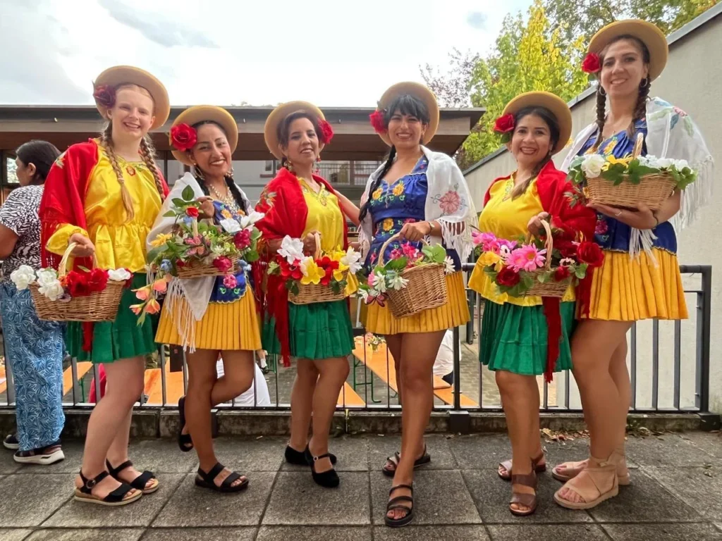 Comadritas – Tänzerinnen mit Blumenkörben